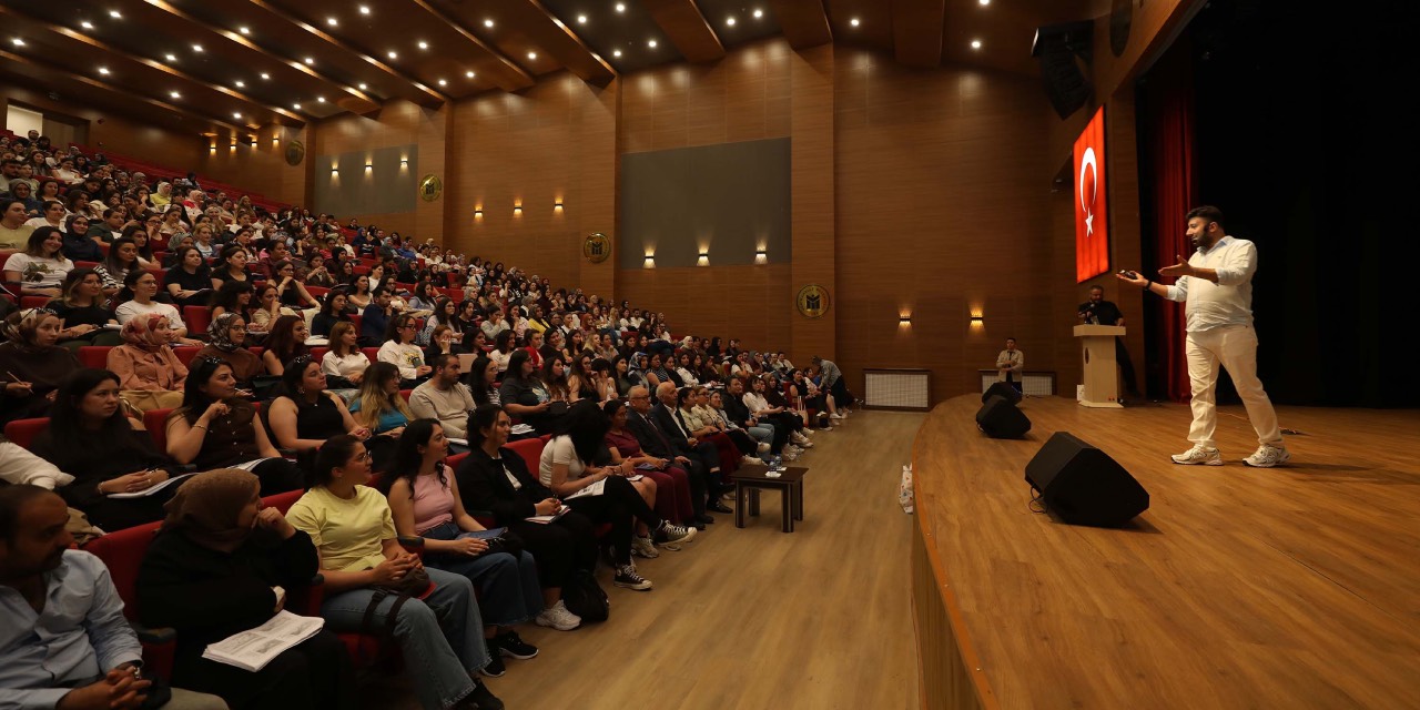 Ankara Yenimahalle’de memur adaylarına coğrafya genel tekrar eğitimi