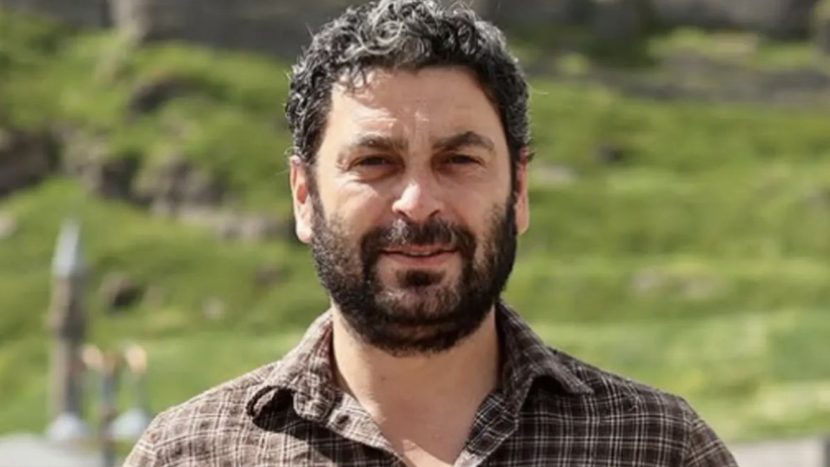 Ozan Akbaba, 25 yıl sonra Kars’taki çocukluk evine döndü
