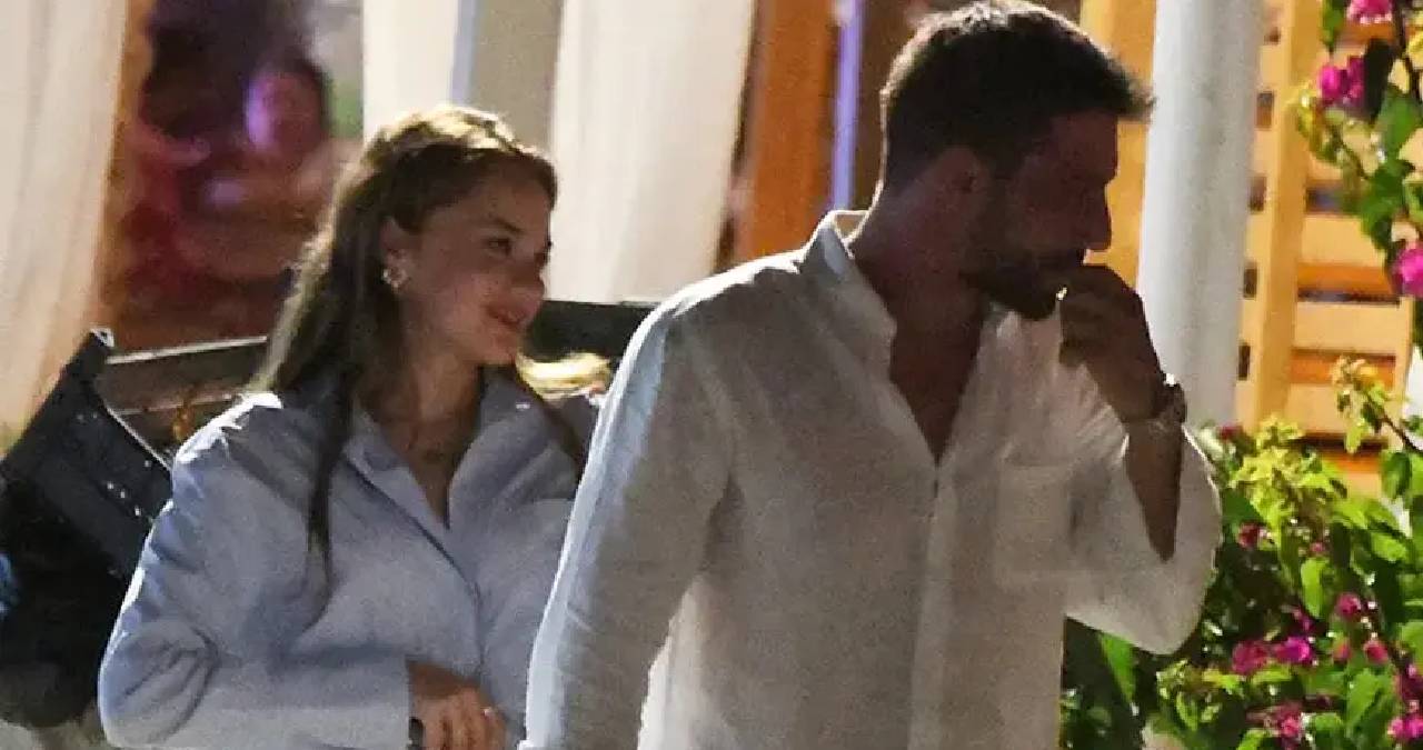 Miray Daner’den romantik kutlama: "Seninle 3 yıl"