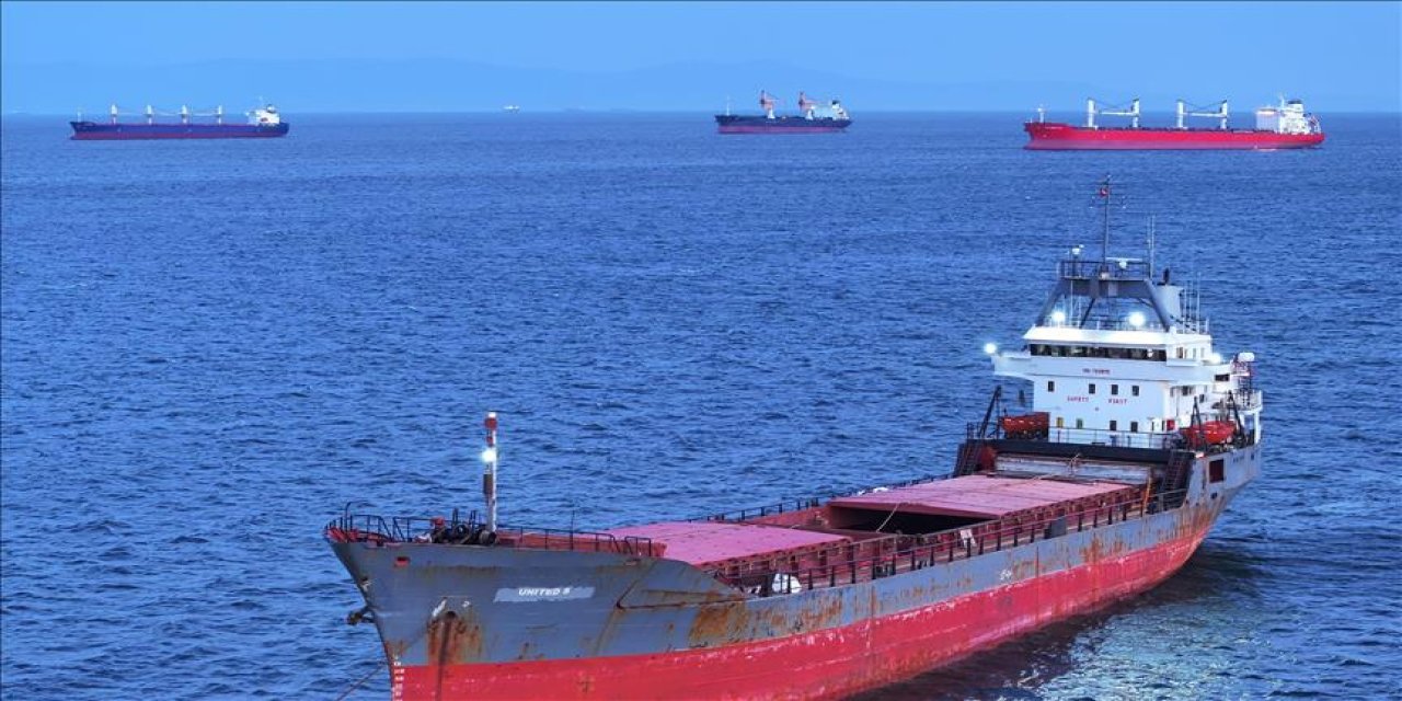 İran'dan Hürmüz mesajı: Geçişler ücretsiz olmayacak