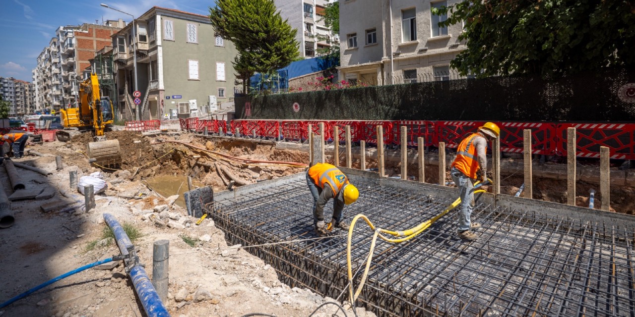 İzmir’de 3 milyar liralık yağmur suyu ayrıştırma yatırımları sürüyor