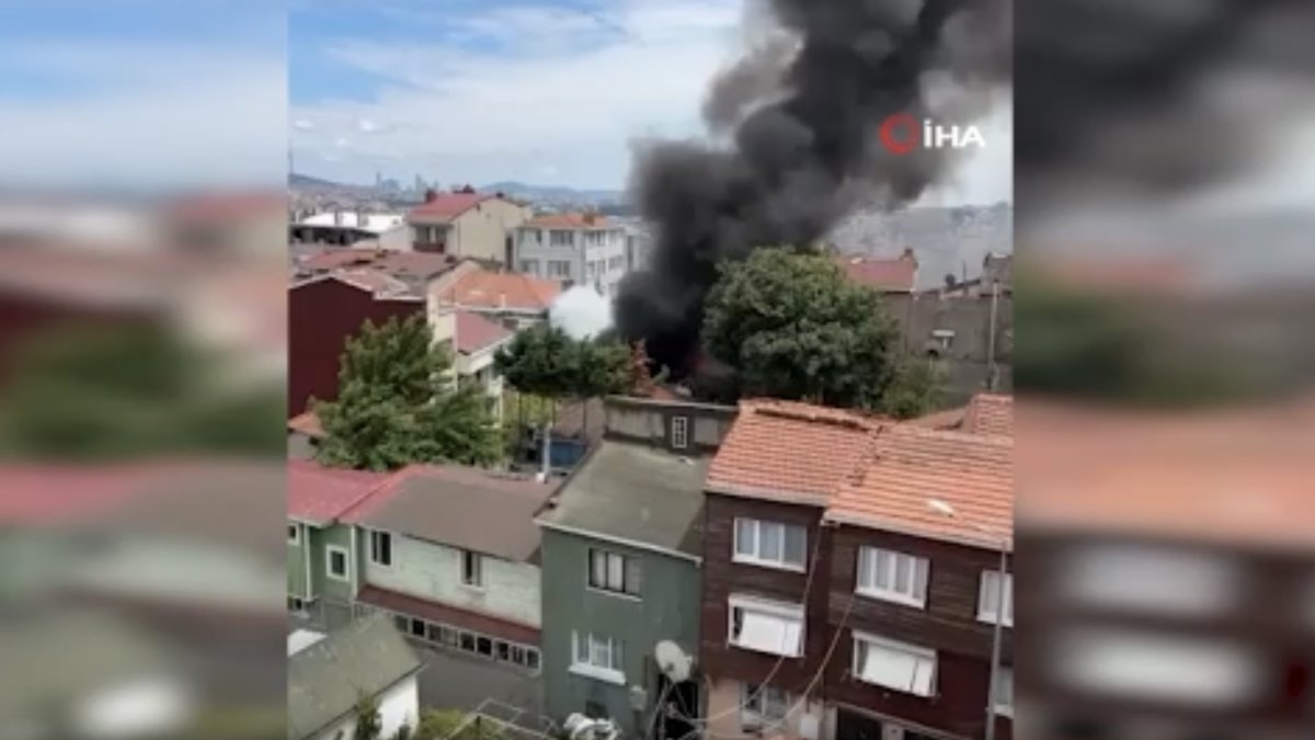 Fatih'te tamirhanede korkutan yangın: Yan binaya sıçradı