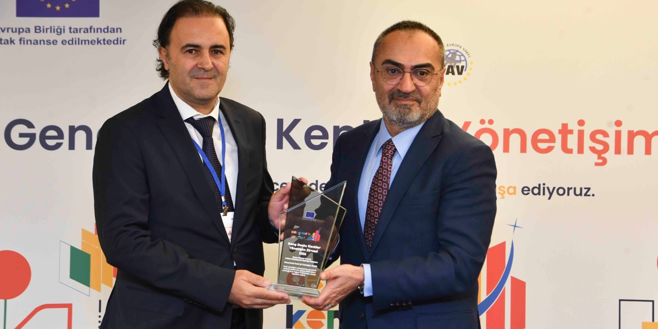 Ankara Büyükşehir’e “Genç Dostu Kent İyi Yönetişim Ödülü”