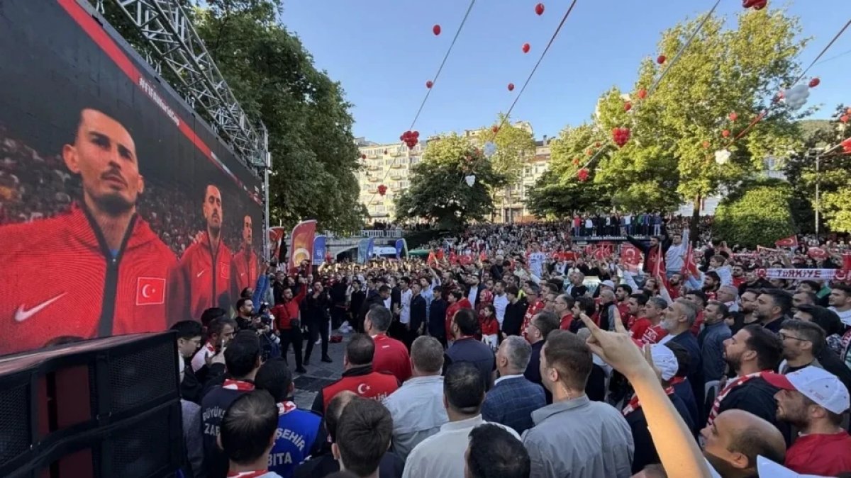 İçişleri Bakanlığı’ndan 81 ile talimat: Milli maç için meydanlarda dev ekran kurulmayacak
