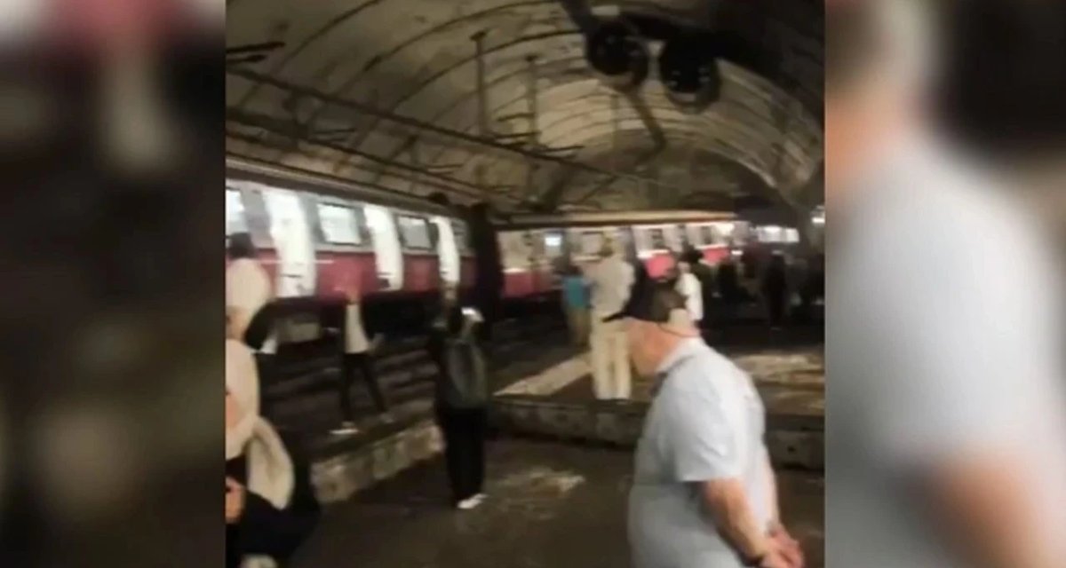 İstanbul'da metro raydan çıktı: Yaralılar var