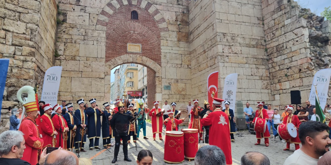 Bursa’nın fethinin 700. yılında mehter konserleri başladı
