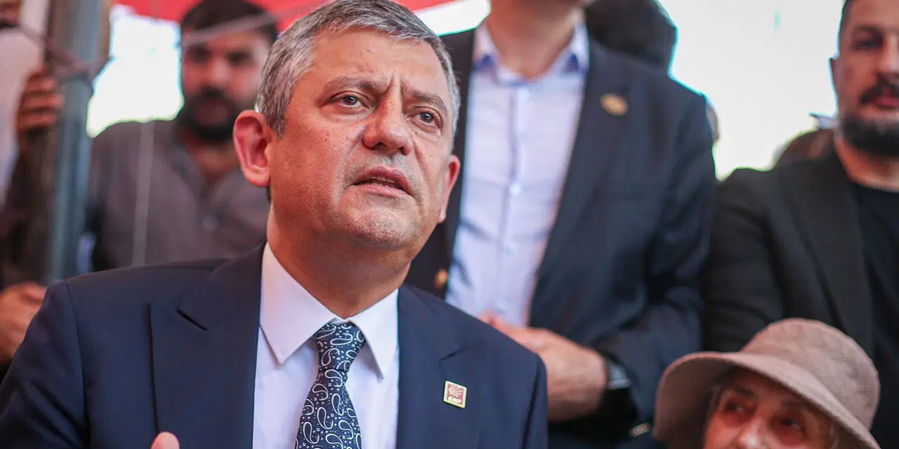 Özgür Özel'den Ankara'daki öğretmen eylemine destek