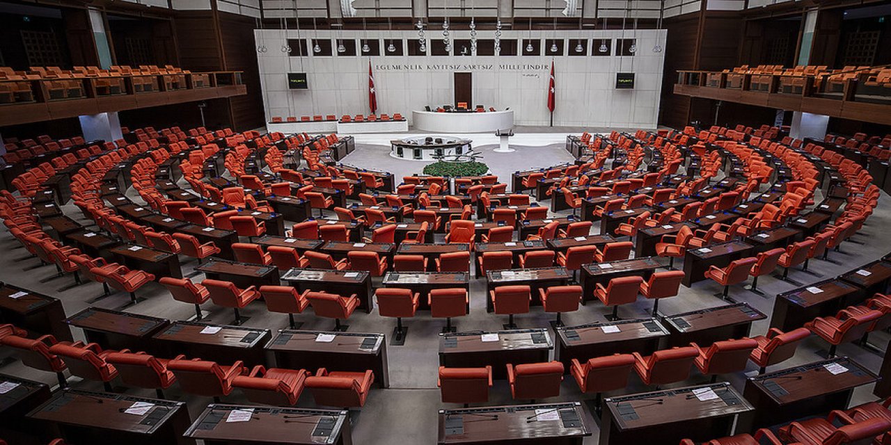 12. Yargı Paketi Meclis'te: Duruşma süreleri kısalıyor, yeni suçlar geliyor