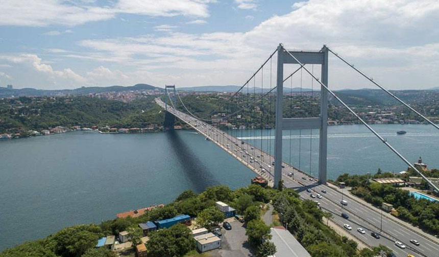 İstanbul Boğazı, çift yönlü trafiğe kapatıldı