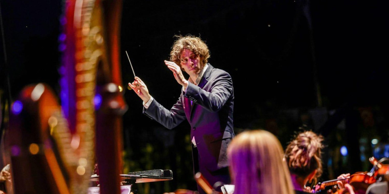 İzmir’de Zeytin Sahne, Film Müzikleri konserine ev sahipliği yaptı