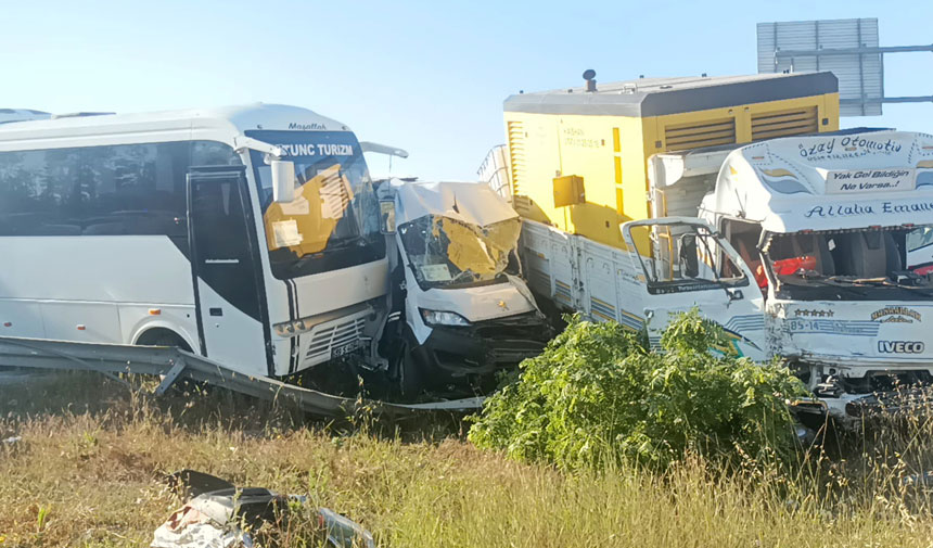 Tekirdağ’da kamyonet işçi servislerine çarptı: Çok sayıda yaralı var