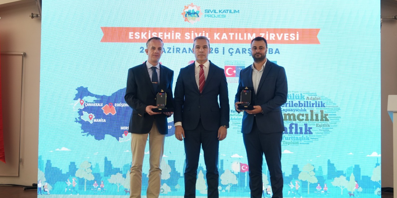 Eskişehir’de Sivil Katılım Zirvesi geniş katılımla gerçekleştirildi