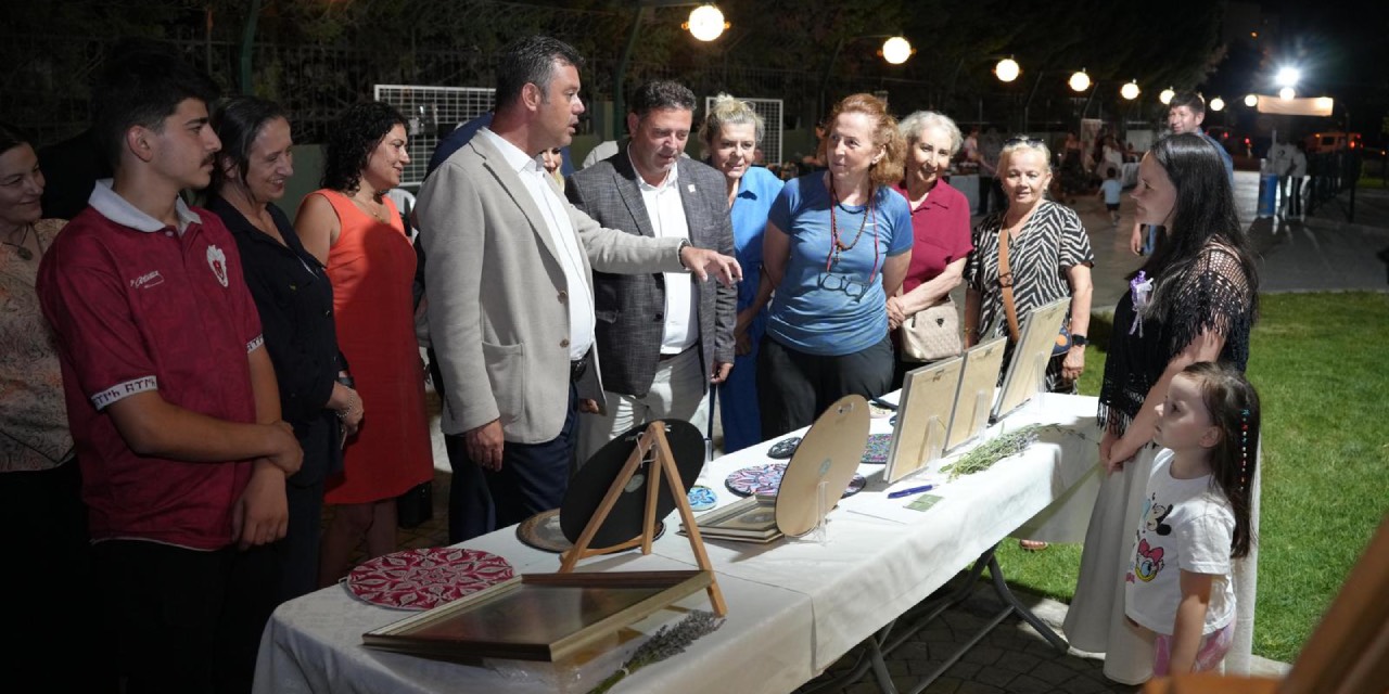 Çorlu’da kadınların yıl sonu sergisine yoğun ilgi