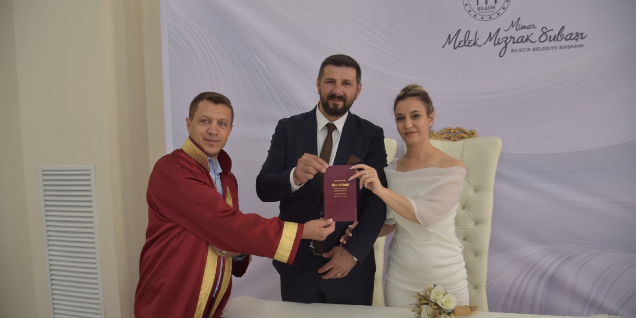 Bilecik’te 26.06.2026 tarihini seçen 23 çiftin nikahı kıyıldı
