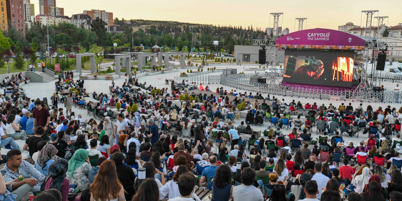Ankara’da Çayyolu Yaz Sahnesi açık hava sinema gösterimleri devam ediyor