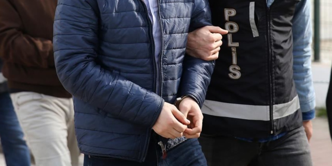 Hakkari'de uyuşturucu operasyonu: 28 kilogramdan fazla madde ele geçirildi, doktor tutuklandı