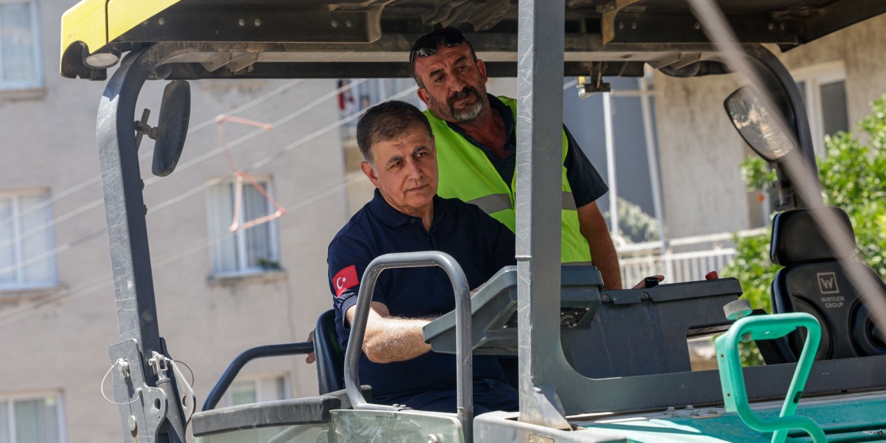İzmir’de 25 noktada yol yenileme çalışmaları sürüyor