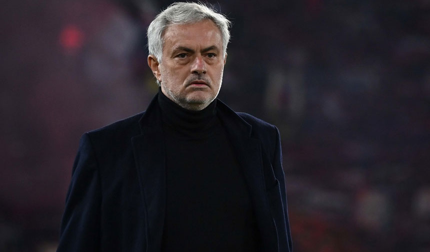 Fenerbahçe, Mourinho'yu KAP'a bildirdi