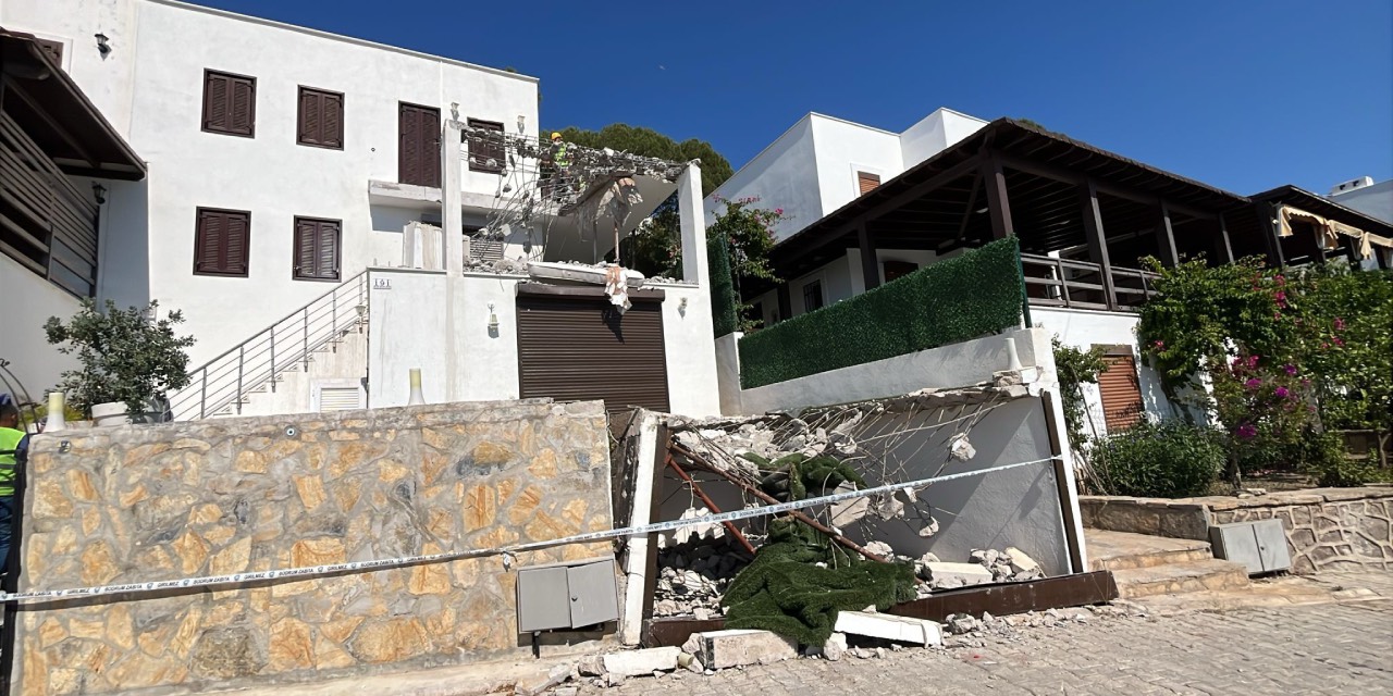 Bodrum’da kaçak yapılarla mücadele kapsamında 53 yıkım gerçekleştirildi