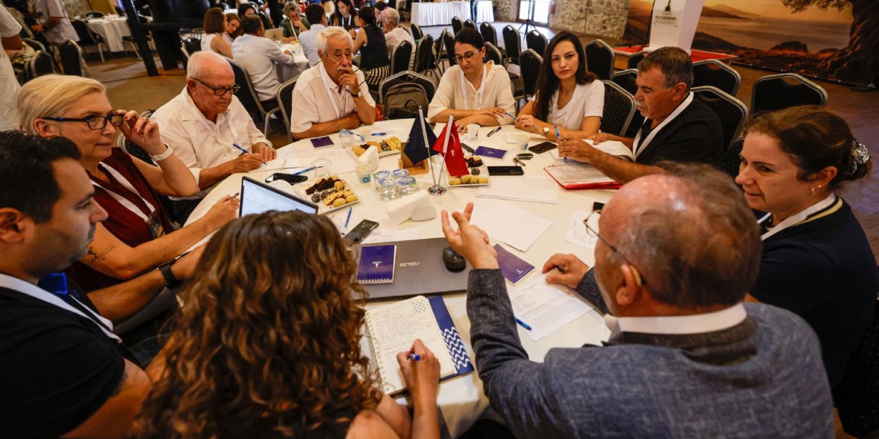 İzmir’de zeytinin geleceği için çalıştay düzenlendi