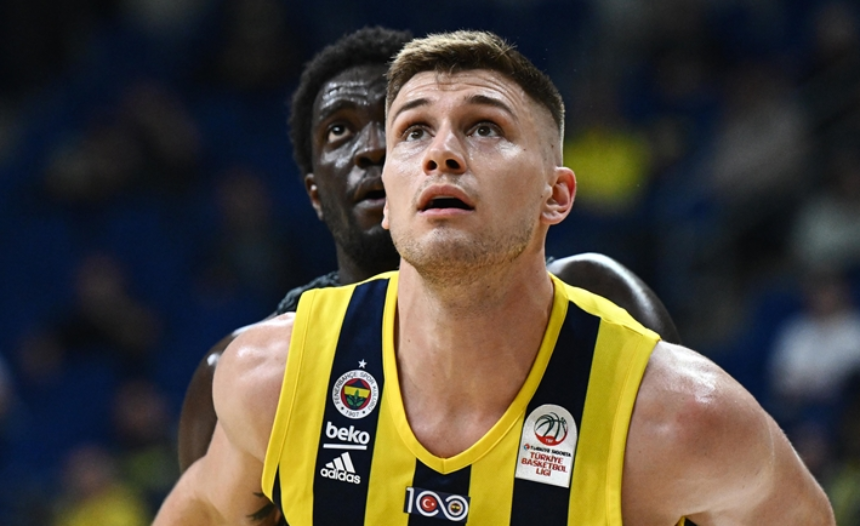 Fenerbahçe Beko, iki oyuncusuyla yollarını ayırdı