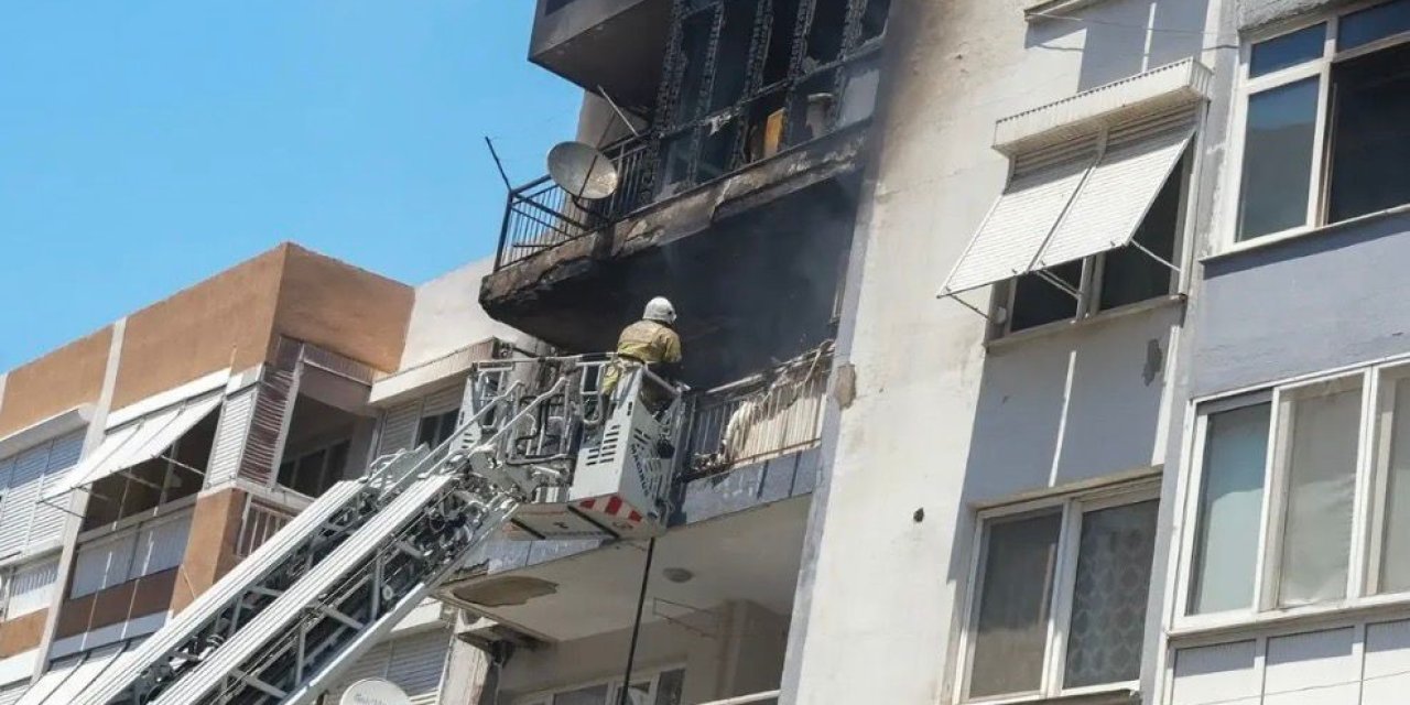 İzmir'de apartman yangınında can pazarı