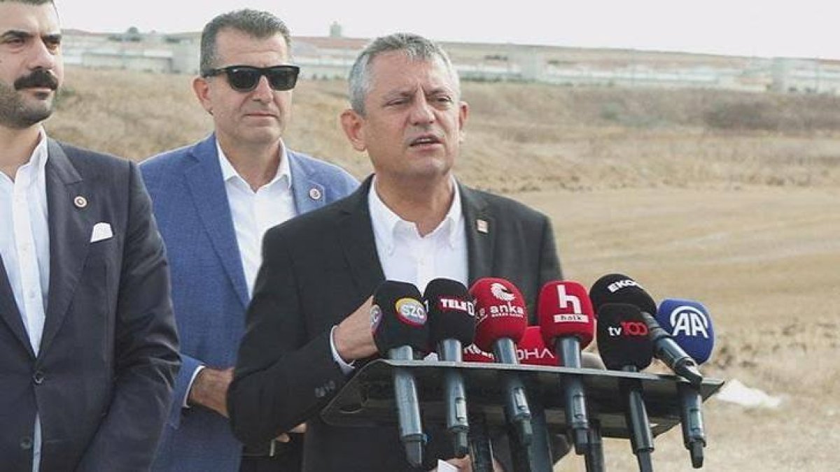 Özgür Özel'den İmamoğlu iddialarına net yanıt: "Ekrem İmamoğlu'nu bırakmam, Mansur Yavaş olmadan da yol yürümem"