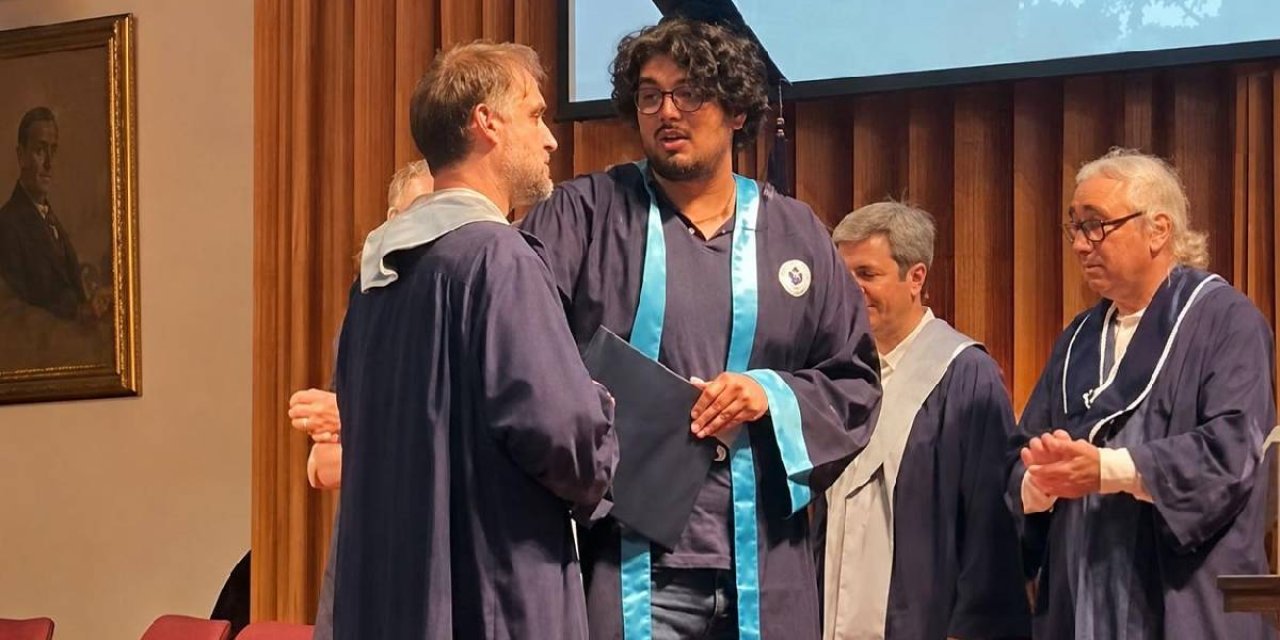 Boğaziçi Üniversitesi mezuniyetinde gergin anlar! Öğrenci ile akademisyen tartıştı