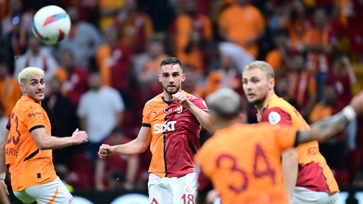 Galatasaray, Gaziantep FK'yi 3-1 yenerek liderlik koltuğuna oturdu