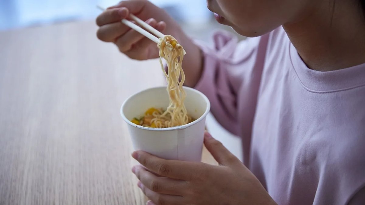 Hazır noodle alarmı: 106 Salmonella vakası tespit edildi