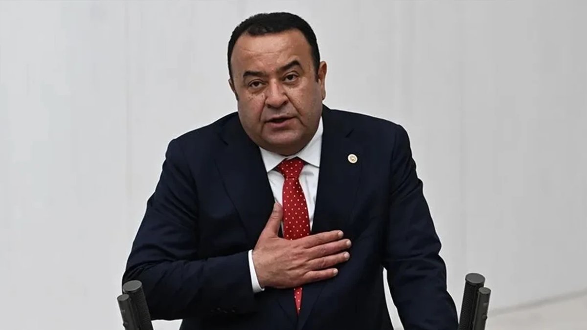 CHP Ankara Milletvekili Adnan Beker partisinden istifa etti