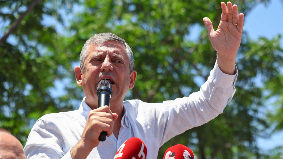 Özel'den Deniz Göktaş'a cezaevinde ziyaret
