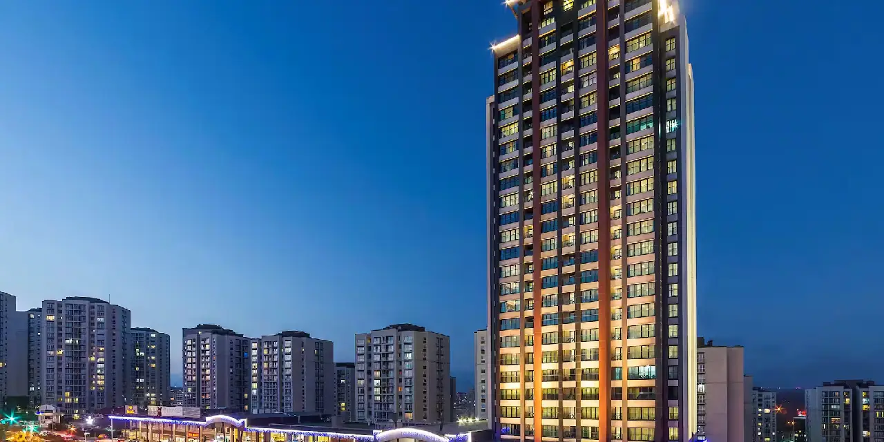 İstanbul’un kalbindeki dev kule satılıyor! 26 katlı otel için rekor bedel
