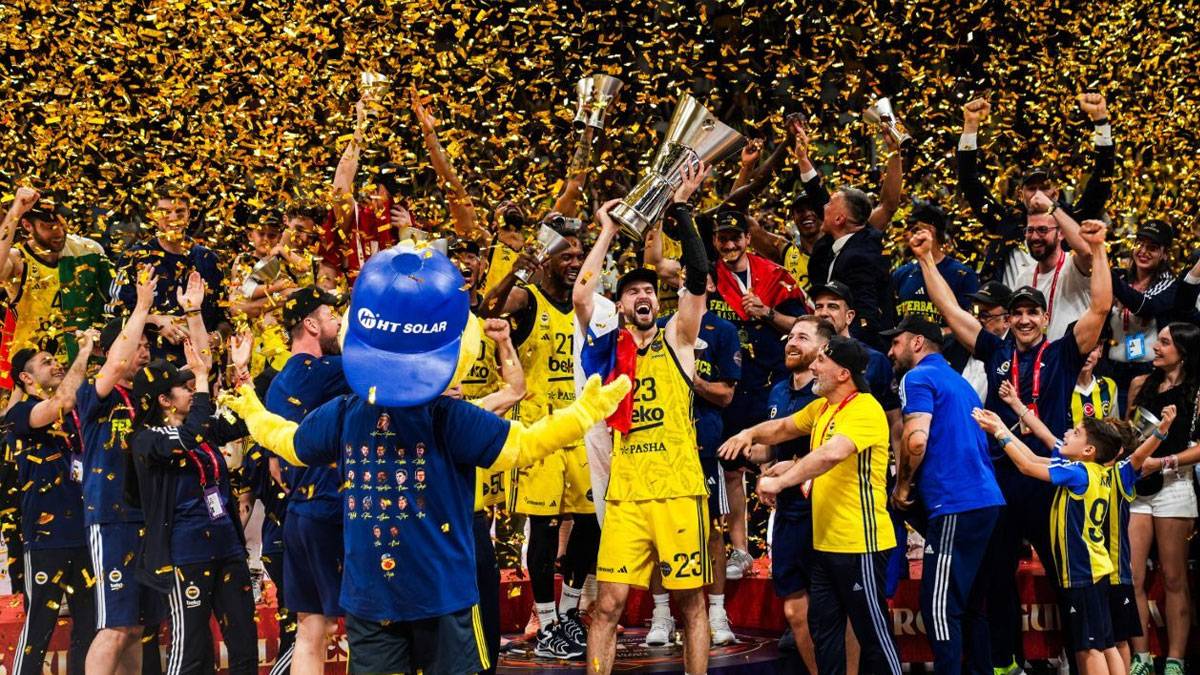 Fenerbahçe Basketbol'da 8 yıllık dönem sona erdi