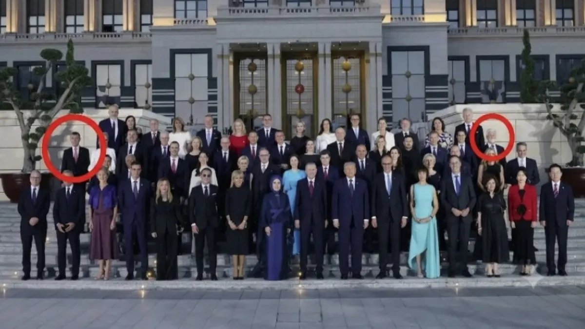 NATO Zirvesi'nde Çekya detayı dikkat çekti: Aile fotoğrafında iki lider, en uzak noktalarda yer aldı