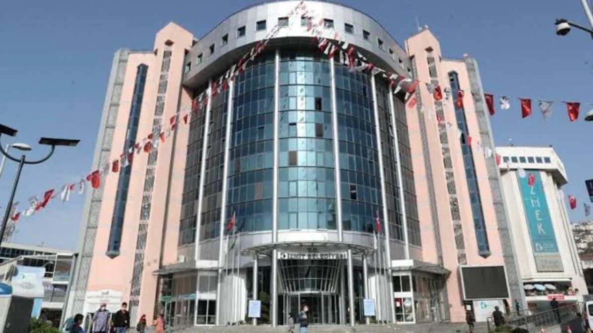 İzmit Belediyesi soruşturmasında yeni gözaltı: Başkan Hürriyet'in eski makam şoförü emniyette