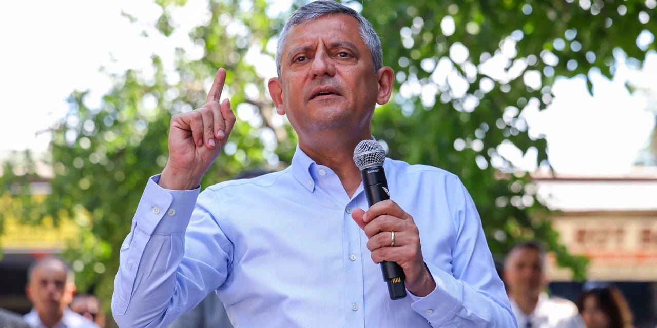 Özgür Özel'den yeni parti açıklaması: Tüzük, logo ve program çalışmalarını duyurdu