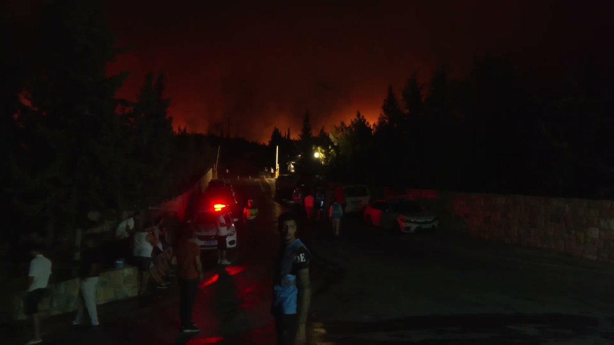 Muğla Milas'ta gün ağarınca felaketin boyutu ortaya çıktı: Bin 120 kişi tahliye edildi