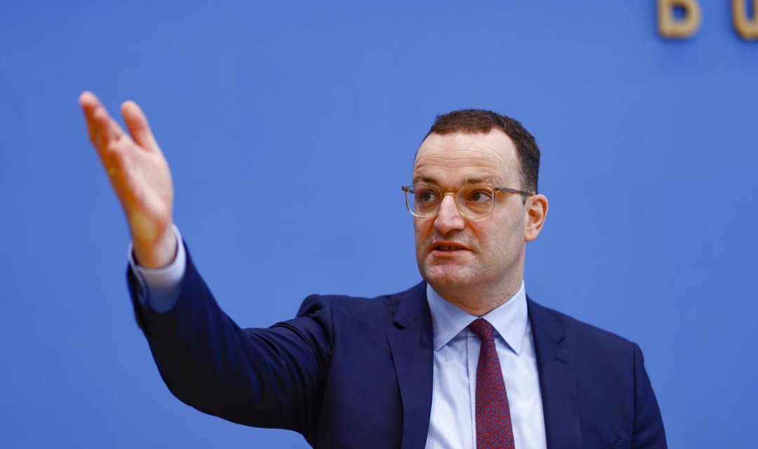 Almanya’da yasak, ABD’de baba oldu: Eski Bakan Jens Spahn’dan taşıyıcı anne kararı