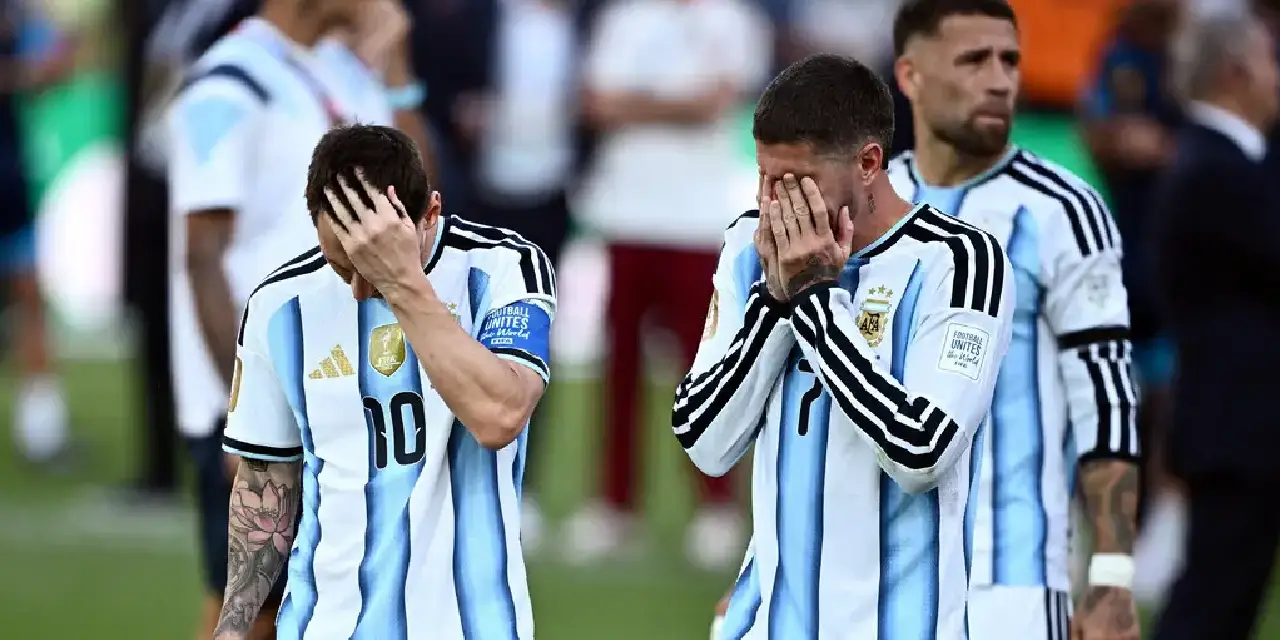 Lionel Messi gözyaşlarına boğuldu! Dünya Kupası'na uzun süre baktı
