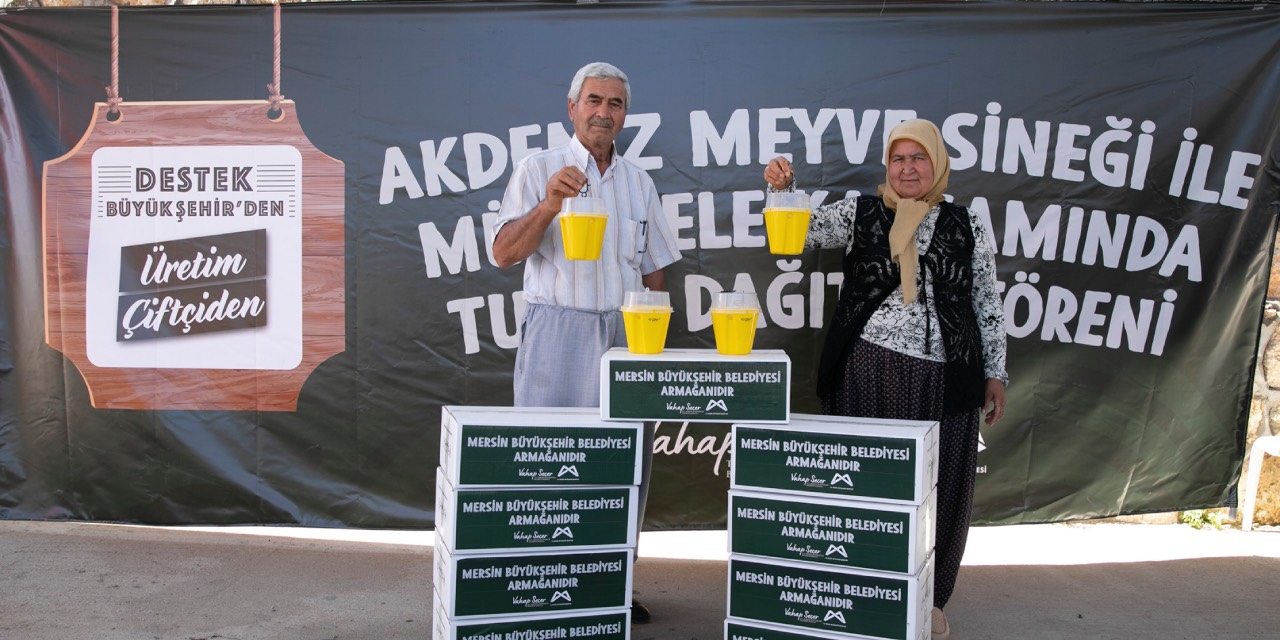 Mersin’de Akdeniz Meyve Sineğiyle mücadelede feromon tuzak dağıtımı