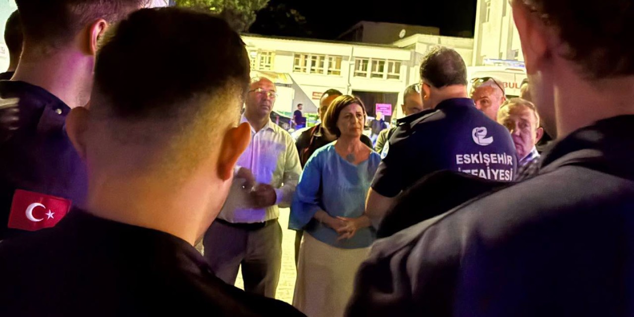 Eskişehir Büyükşehir Belediye Başkanı Ünlüce’den yaralı itfaiyecilere ziyaret
