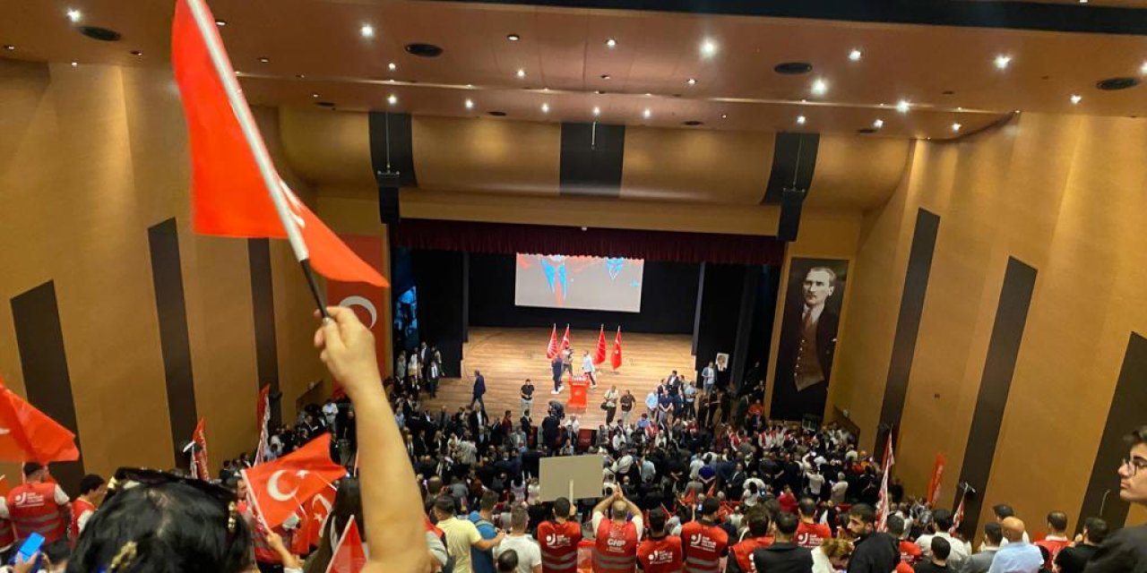 Kılıçdaroğlu’nun rozet töreninde 'paralı figüran' iddiası