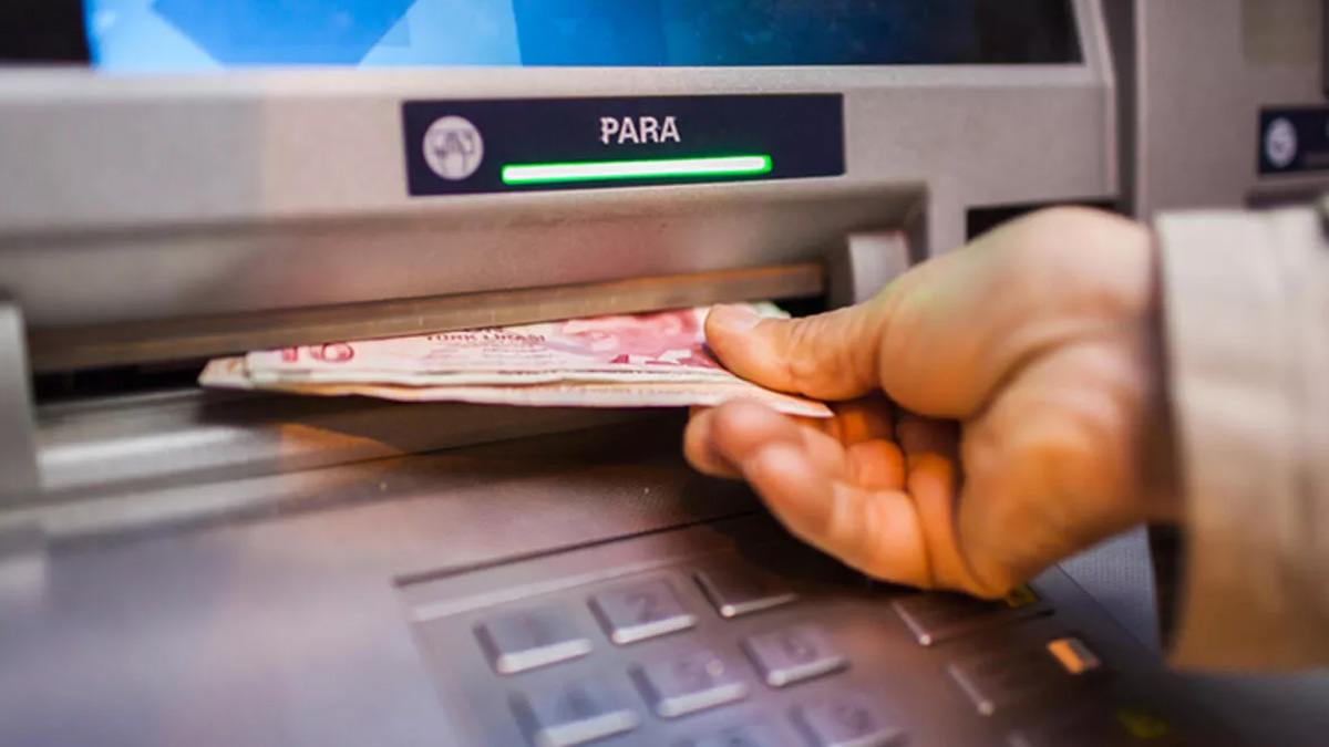 ATM'lerde yeni dönem: Para çekme limitleri değişiyor