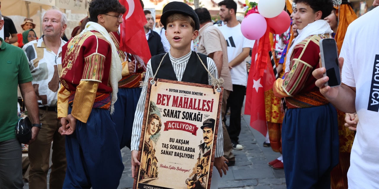 Gaziantep’te tarihi Bey Mahallesi kültür ve sanatla canlanıyor