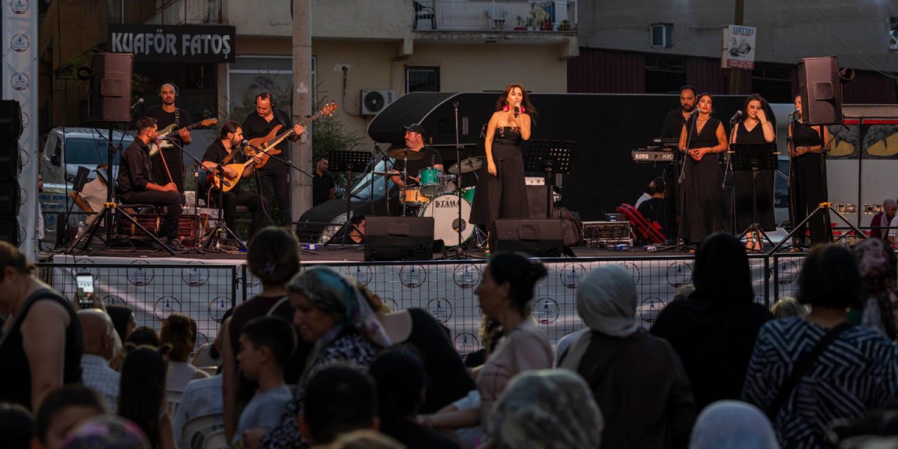 İzmir Karabağlar'da Mahalle Şenliği