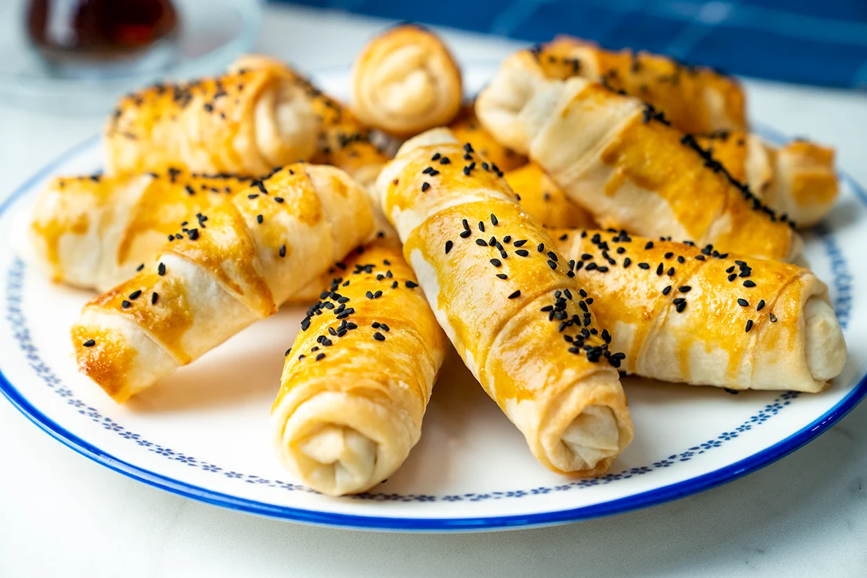 Çıtır böreğin püf noktası! İster hamuruna ekleyin ister sosuna