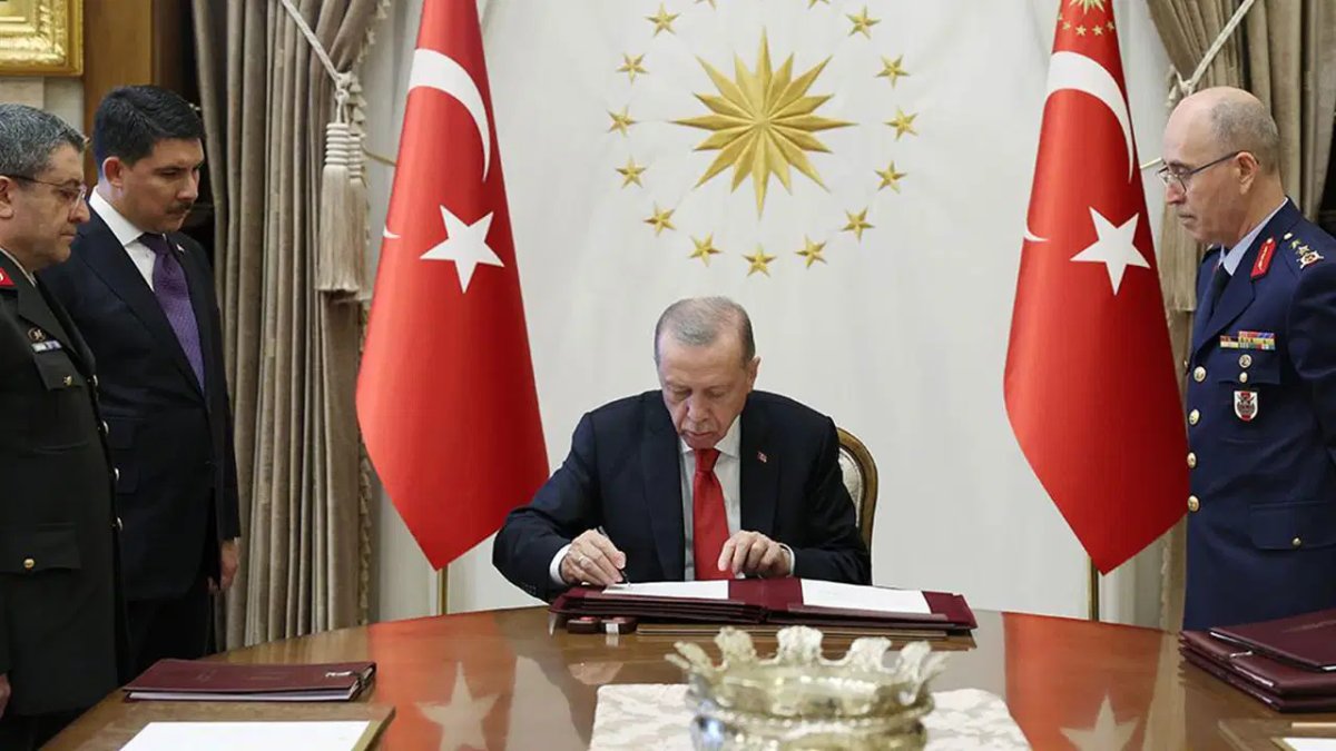 YAŞ kararları Resmi Gazete'de yayımlandı: 94 personel terfi etti, Alper Gezeravcı tuğgeneral oldu
