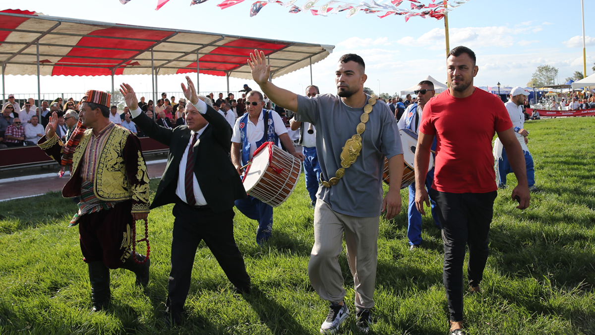 Kel Aliço Pehlivan Yağlı Güreşlerinde şampiyon İsmail Koç oldu