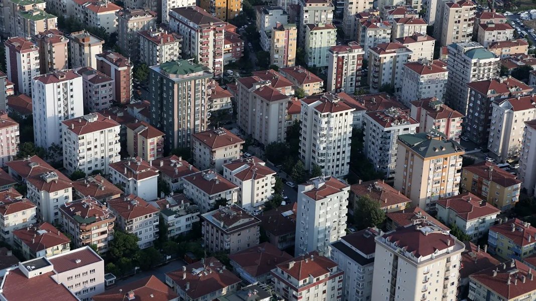 Konut fiyatlarında reel düşüş sürüyor: Üç şehirde fiyatlar enflasyonun altında kaldı